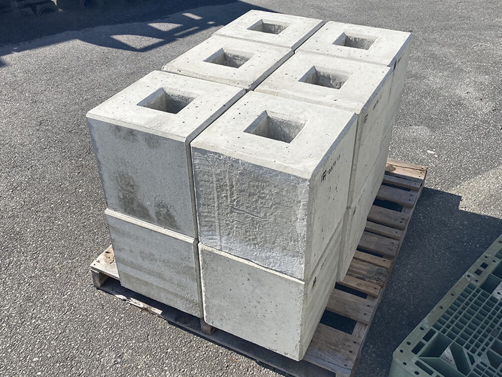 タイヤ止め,&基礎ブロック